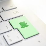 Keyboard, coffee, enter — Comparing Live Dealer Options at Best Online Casinos Canada