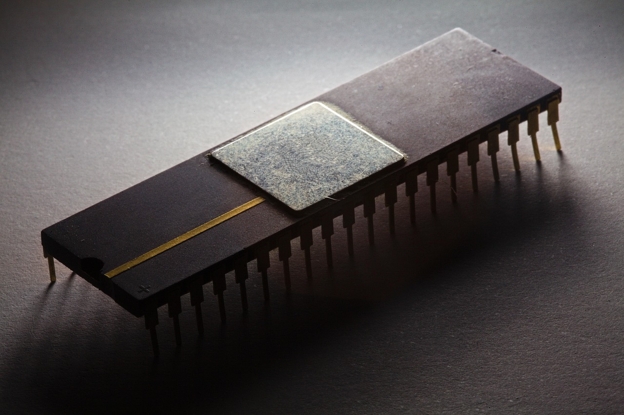 Microchip, chip, processor — IPTV Low Cost: Premium Channels at Budget Prices