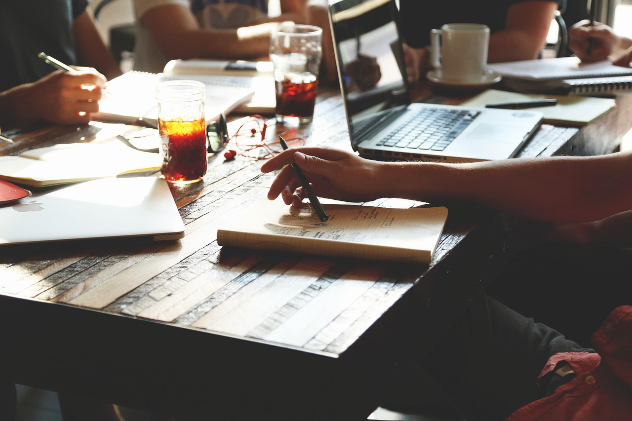 Startup, start-up, people — Optimising Business Data Integration with Apache NiFi