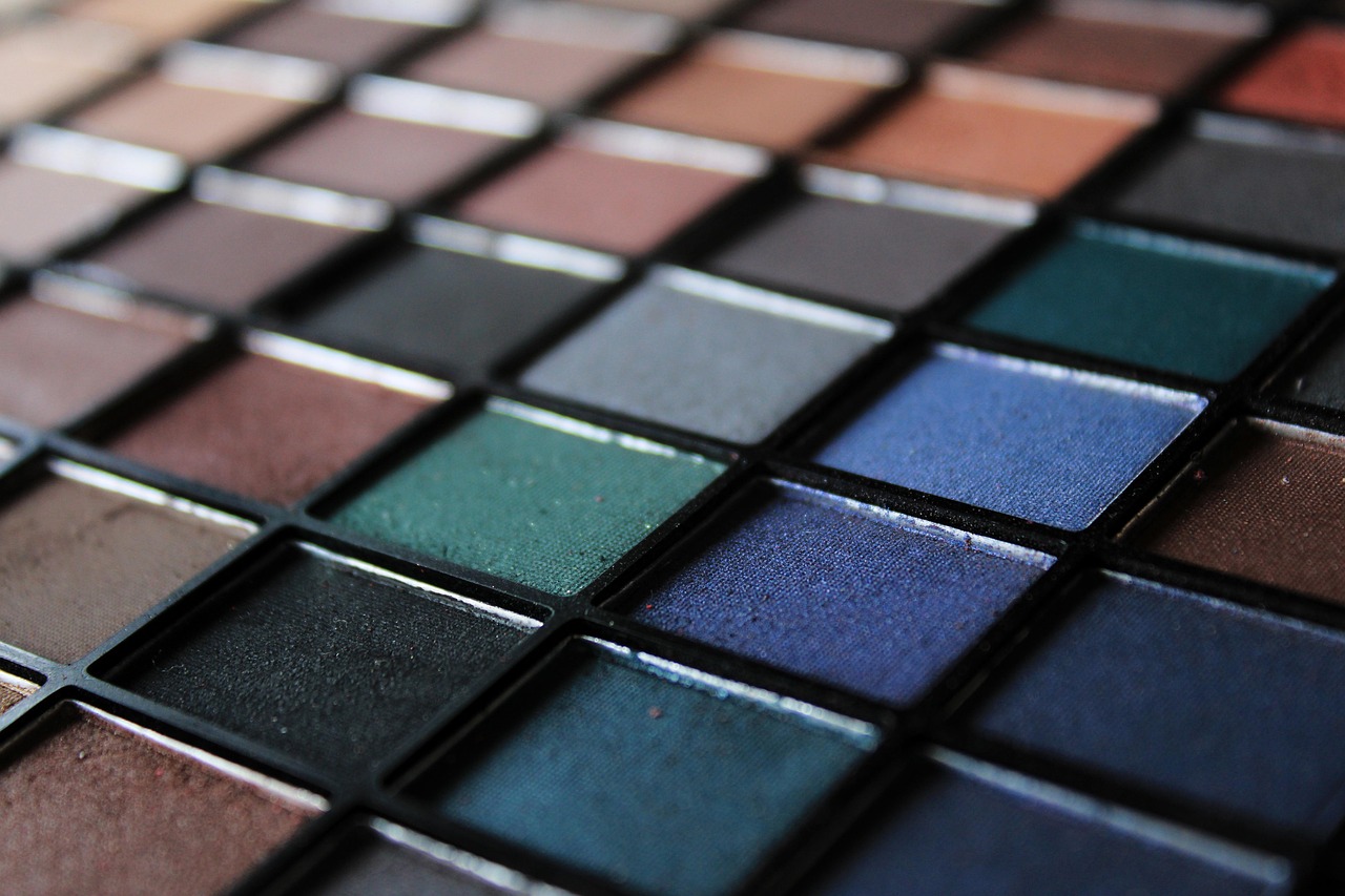 Eye shadow, cosmetics, color palette — The Best Online Casino in Canada for Live Dealer Games
